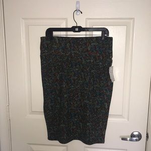 NWT LuLaRoe size large feather Cassie pencil skirt
